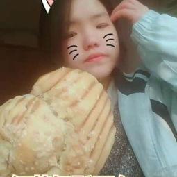 吃瓜视频表演可爱  第2张